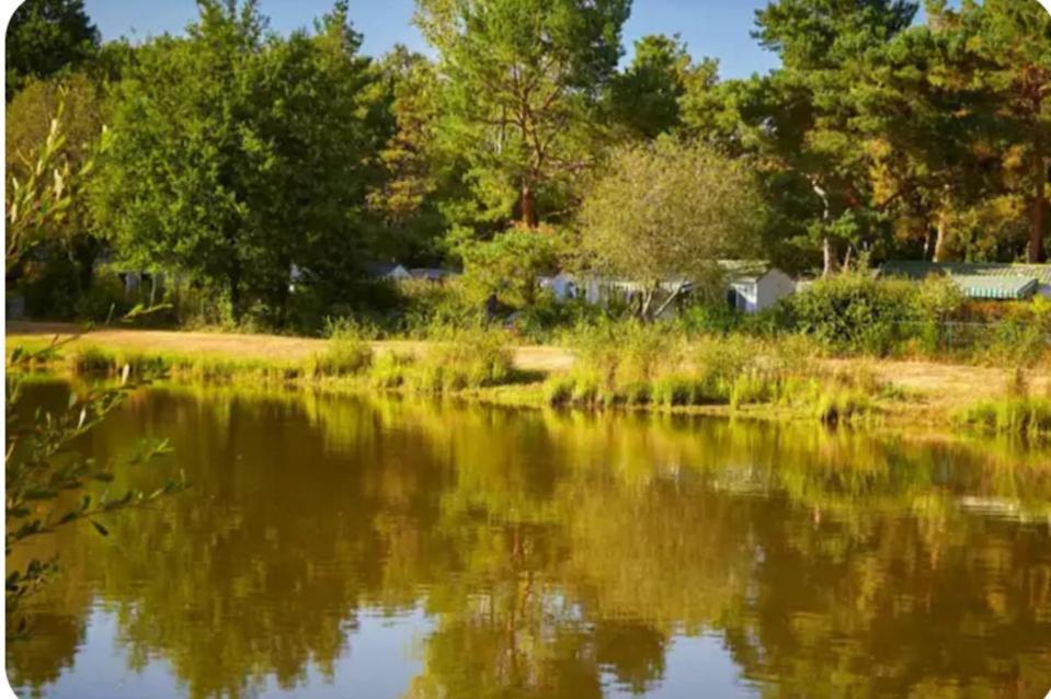 Mobilhome Proche Puy Dufou La Boissiere-de-Montaigu Exterior foto